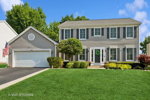 1700 Green River Dr, Schaumburg, IL, 60194-4507 | Card Image