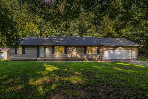 72 Royal Rd, Springfield, MI, 49037-7661 | Card Image