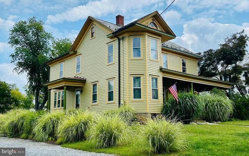 45 E Broad Way, LOVETTSVILLE, VA, 20180-8610 | Card Image