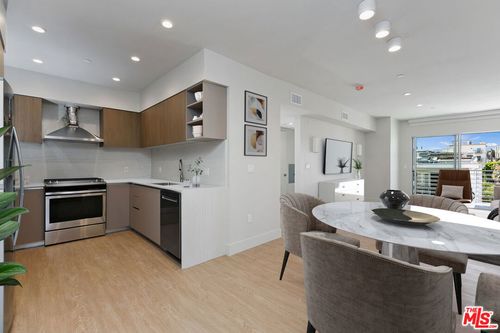 404-11837 N Mansfield Ave, LOS ANGELES, CA, 90036-2622 | Card Image