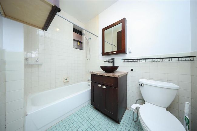 APT-4D - 2090 Madison Ave, Home with 2 bedrooms, 1 bathrooms and null parking in New York NY | Image 11