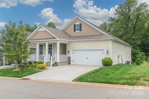 70 Rose Creek Rd, Leicester, NC, 28748-8828 | Card Image