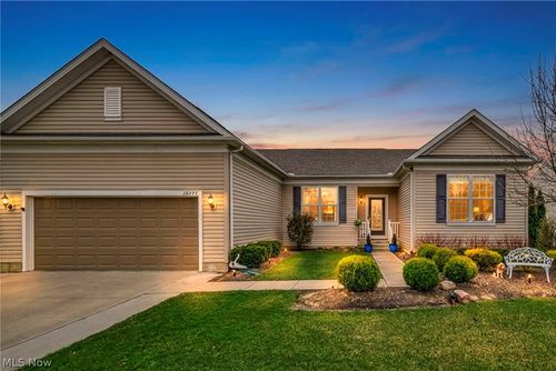 38475 Kingsbury Dr, North Ridgeville, OH, 44039-9712 | Card Image