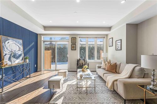 1426 Oakmont Common, Burlington, ON, L7P0V8 | Card Image