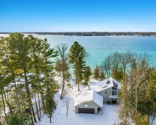 7780 Elk Tip Dr, Rapid City, MI, 49676-9637 | Card Image