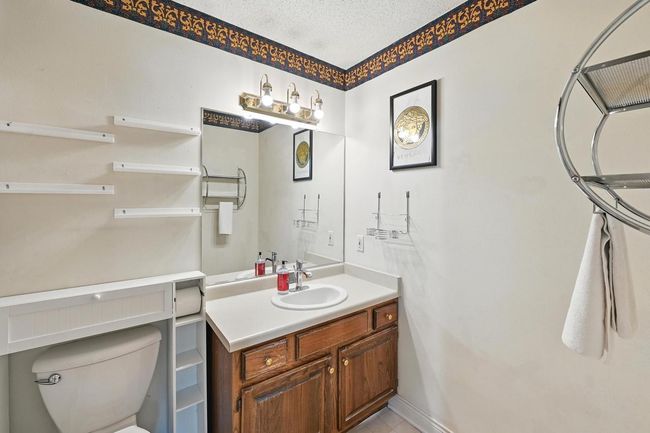 F - 584 Pewaukee Road, Condo with 2 bedrooms, 2 bathrooms and null parking in Pewaukee WI | Image 12