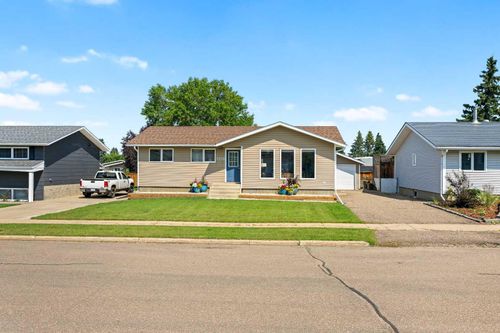 5308 34 St, Lloydminster, AB, T9V1G7 | Card Image