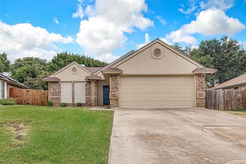 120 N Flaxseed Ln, Fort Worth, TX, 76108-4135 | Card Image