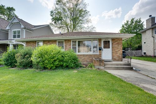 1221 N Webster St, Naperville, IL, 60563-2648 | Card Image