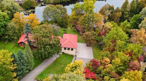 3791 Vivian Rd, Cedar Valley, ON, L0G1E0 | Card Image