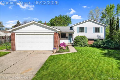 38743 Arcola Dr, Sterling Heights, MI, 48312-1218 | Card Image