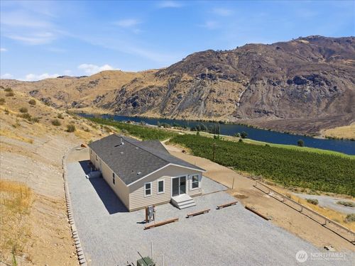 109 Hugo Rd, Chelan, WA, 98816 | Card Image