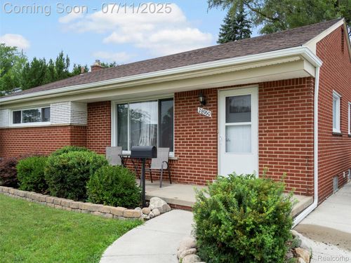 28960 Minton St, Livonia, MI, 48150-3120 | Card Image