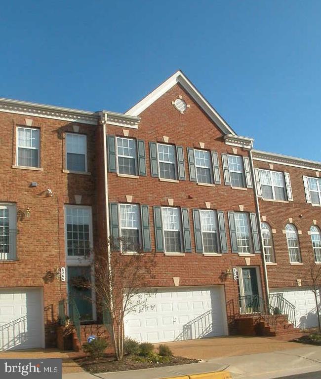 Residential Lease in ALEXANDRIA