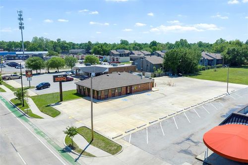 1514 W Lindsey Street, Norman, OK, 73069 | Card Image