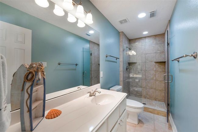 131 Isles End Rd, House other with 4 bedrooms, 5 bathrooms and 2 parking in Tiki Island TX | Image 26