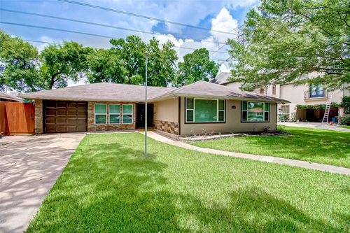 4804 Saxon St, Bellaire, TX, 77401-2204 | Card Image
