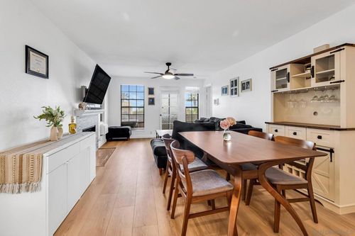 e7-3975 Hortensia St, San Diego, CA, 92110 | Card Image