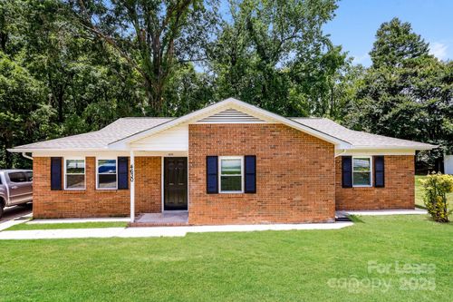 4630 Lawrence Orr Rd, Charlotte, NC, 28212-2405 | Card Image