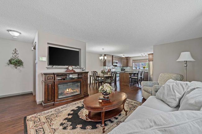 41 Legacy Gate Se, Home with 3 bedrooms, 4 bathrooms and 2 parking in Calgary AB | Image 6