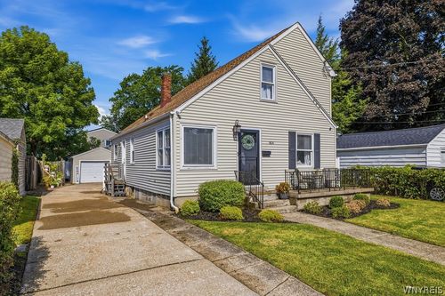 814 83rd St, Niagara Falls, NY, 14304-3355 | Card Image