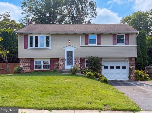 745 Pomander Ave, READING, PA, 19606-3431 | Card Image