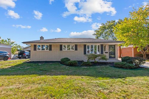 23729 Grove St, Saint Clair Shores, MI, 48080-1062 | Card Image