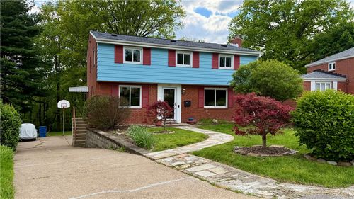 307 Garlow Dr, Pittsburgh, PA, 15235-1918 | Card Image