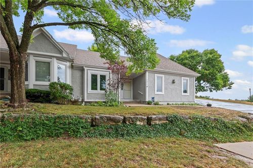 5844 Summit St, Shawnee, KS, 66216-4928 | Card Image