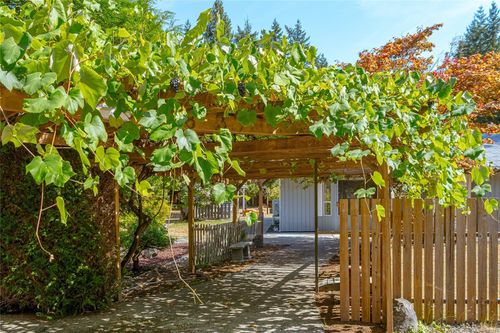 483 Corcan Rd, Qualicum Beach, BC, V9K2E9 | Card Image