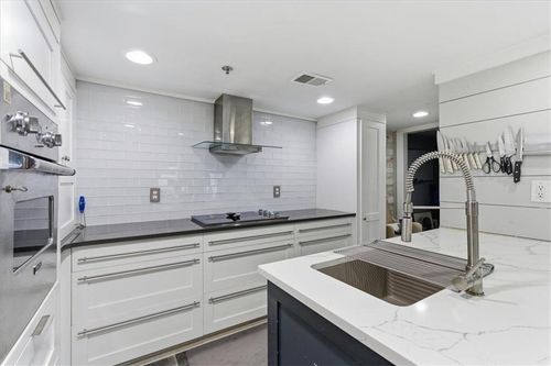 unit-124-2855 Peachtree Rd Ne, Atlanta, GA, 30305-3100 | Card Image