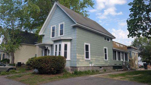 78 Pennacook St, Manchester, NH, 03104-3658 | Card Image