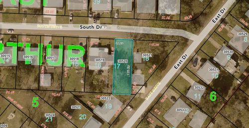 3027 South Dr, Groves, TX, 77619-4416 | Card Image
