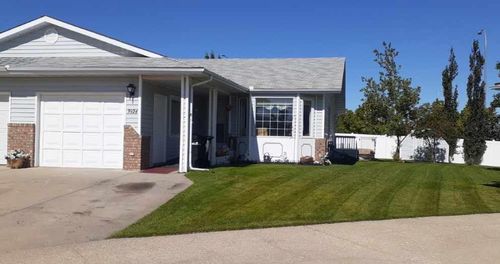3924 56a Street Close, Camrose, AB, T4V4L1 | Card Image