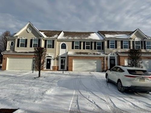 230 Shenango Fairway Dr, New Castle, PA, 16101-6262 | Card Image