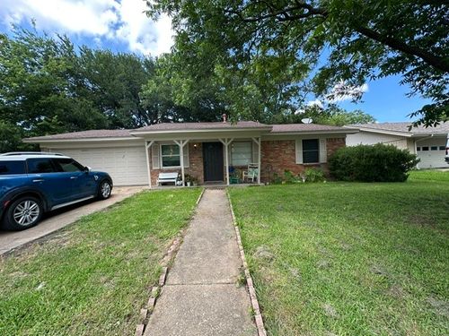 100 W Willow Lane, Princeton, TX, 75407 | Card Image