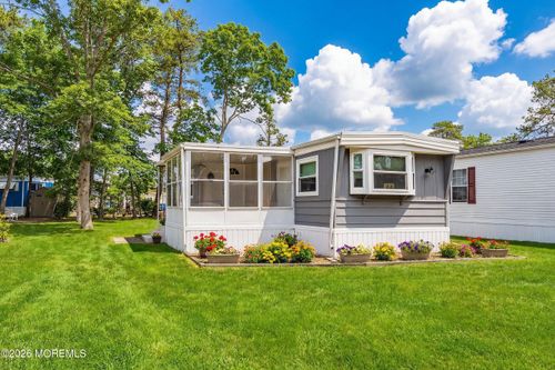 44 Woodchuck Pkwy, Whiting, NJ, 08759-3643 | Card Image