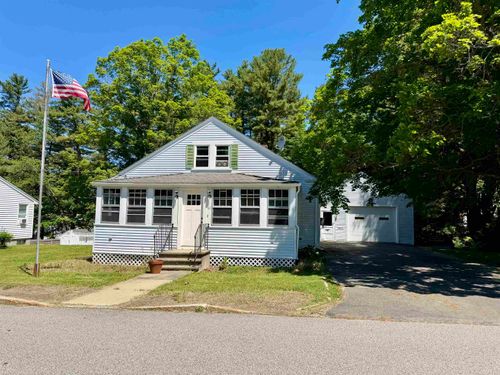 61 Maple St, Somersworth, NH, 03878-2734 | Card Image