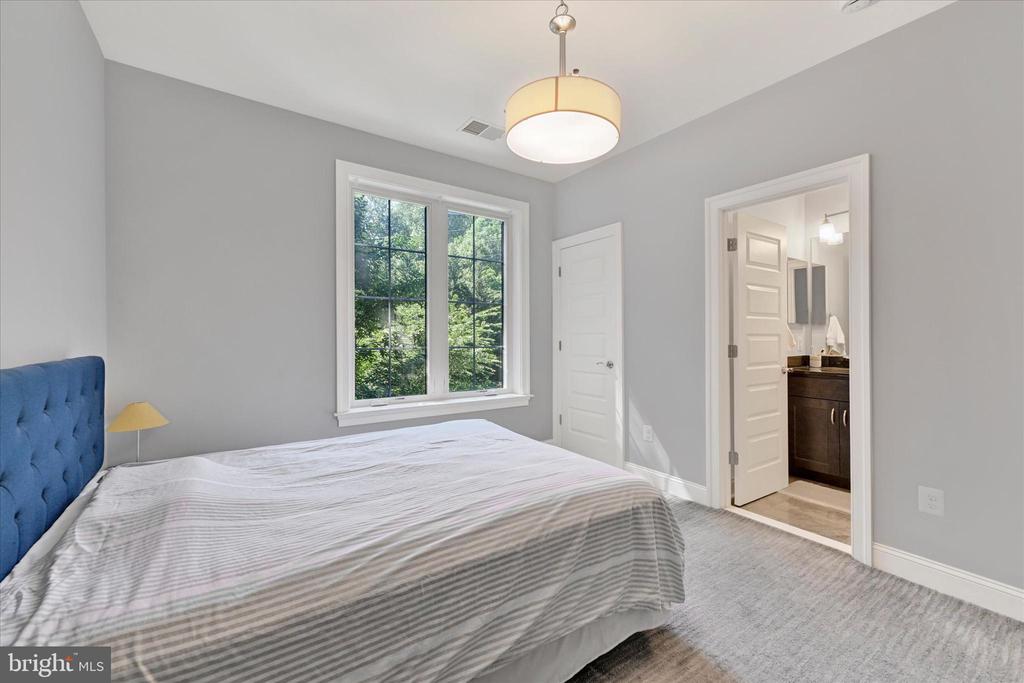 Residential in OWINGS MILLS 3