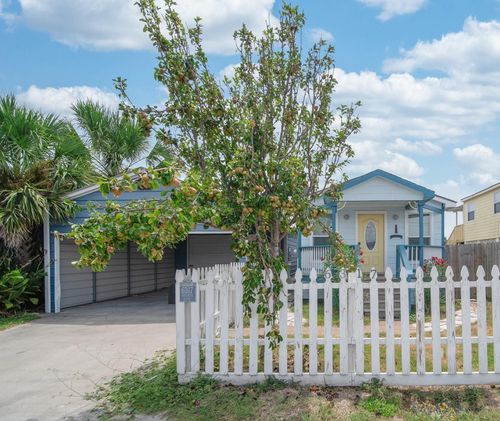 6317 Avenue P 1/2, Galveston, TX, 77551-1437 | Card Image