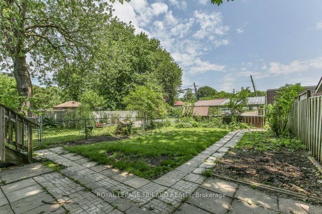 10 Linwood St, Home with 4 bedrooms, 2 bathrooms and 3 parking in London ON | Image 22