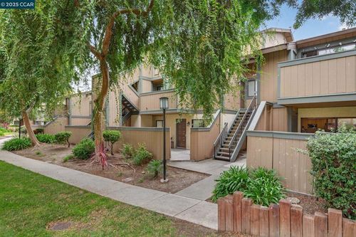 199 E Warren Cmn, Fremont, CA, 94539-7084 | Card Image