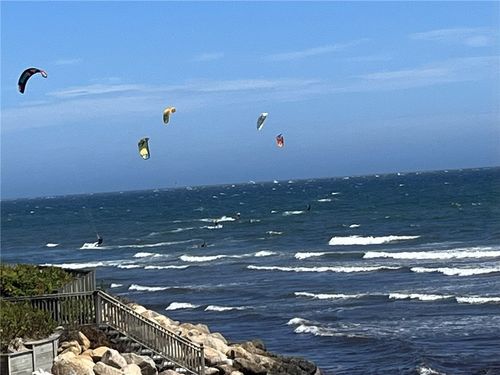 975 Matunuck Beach Rd, South Kingstown, RI, 02879-7050 | Card Image