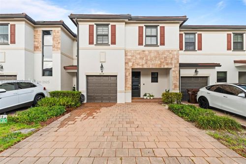 10129 W 32nd Ln, Hialeah, FL, 33018-2088 | Card Image