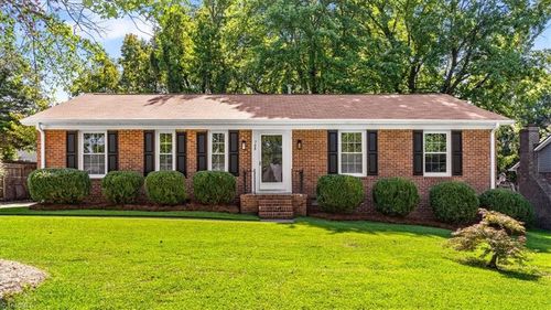 708 Woodlake Dr, Greensboro, NC, 27406-5935 | Card Image