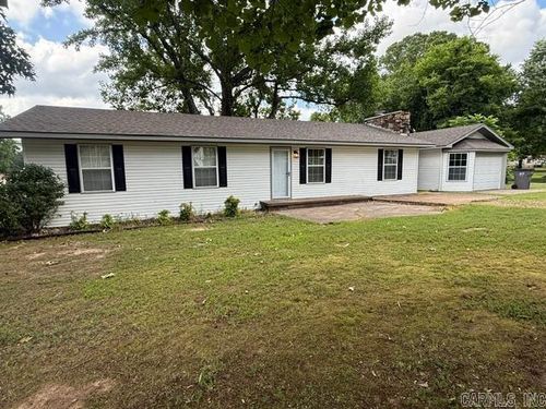305 Vine St, Newark, AR, 72562-9330 | Card Image