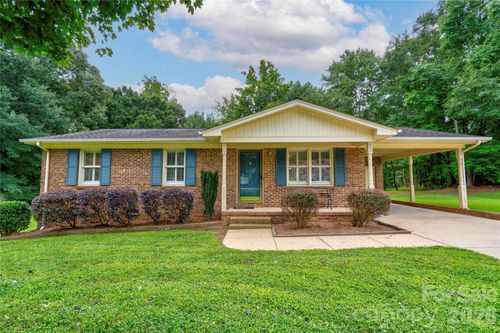 609 Blythe St, Shelby, NC, 28152-7100 | Card Image