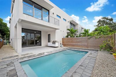 3116 Carter Street, Townhouse with 4 bedrooms, 4 bathrooms and null parking in Miami FL | Image 3