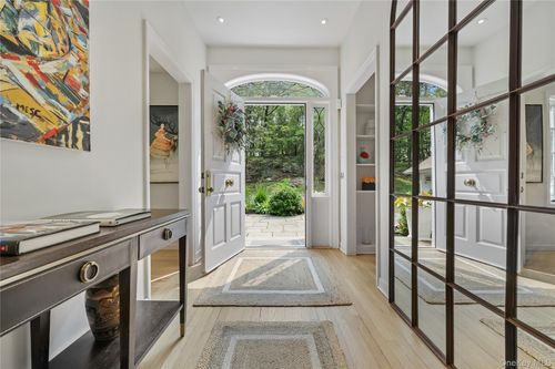 27 Deepwood Hl, Chappaqua, NY, 10514-2416 | Card Image