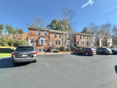 49 Derryfield Court, Townhouse with 3 bedrooms, 1 bathrooms and null parking in Manchester NH | Image 2